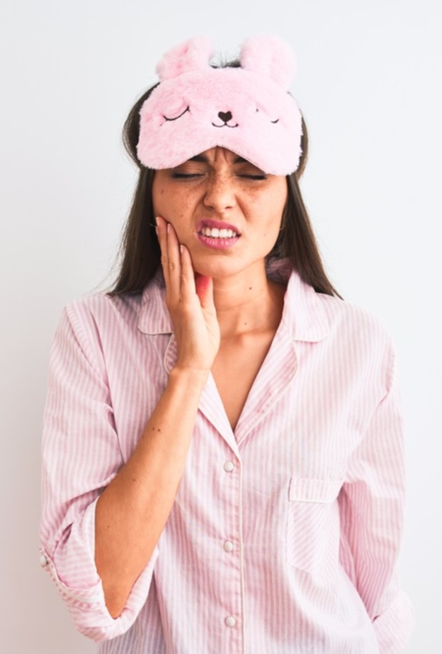 اسباب الم الاسنان في الليل وطرق علاجها