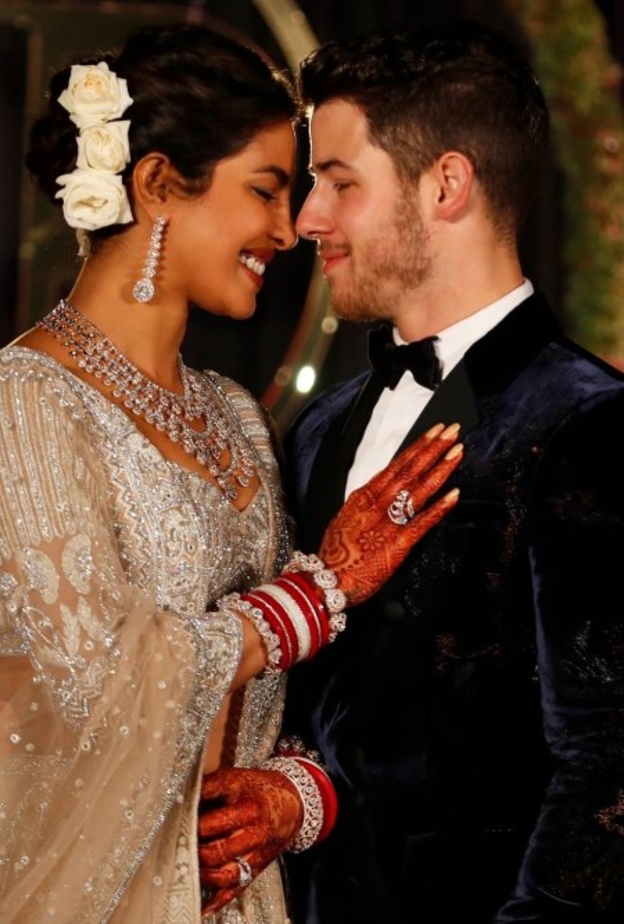 بريانكا تشوبرا وزوجها 