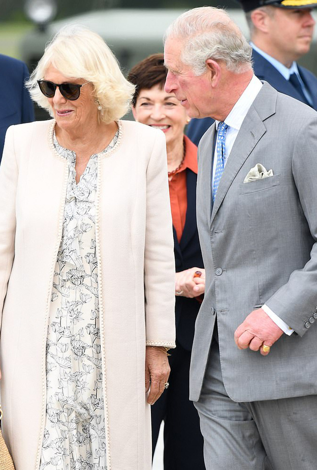 الأمير تشارلز وزوجته يصلان إلى نيوزيلندا في زيارة رسمية