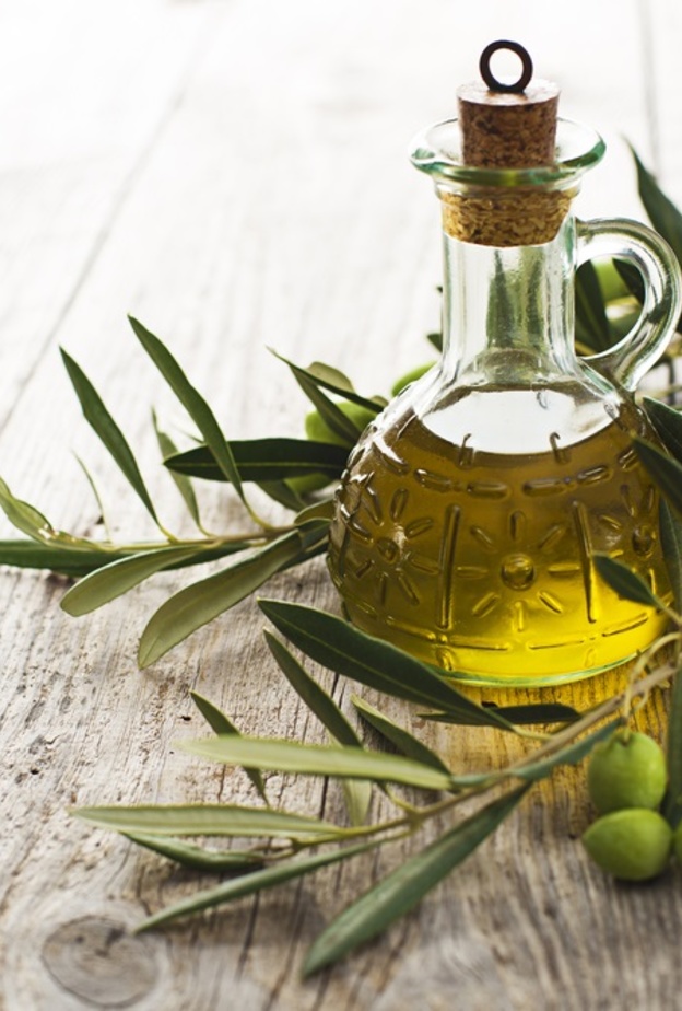 فوائد شرب زيت الزيتون على الريق وقبل النوم