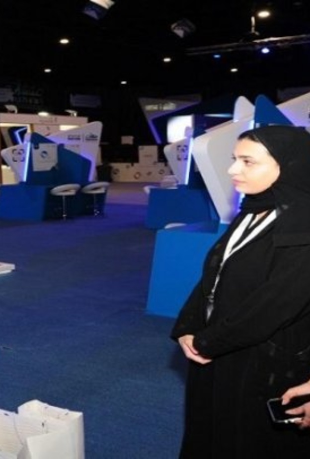  ٣ طالبات ينشأن تطبيق طريقي للتعلم