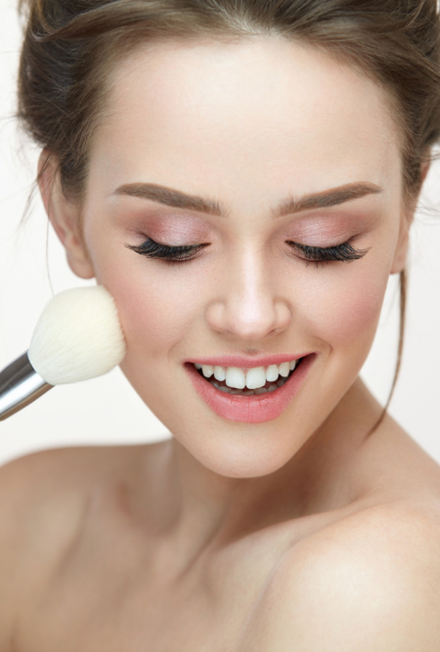 البلاشر من ايف سان لوران Yves Saint Laurent Couture Blush in 4 Corail Rive Gauche