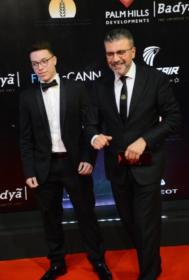 عمرو الليثي مع ابنه