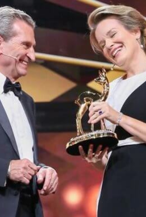 الملكة ماتيلد تحصل على جائزة بامبي للأعمال الخيرية لعام 2019