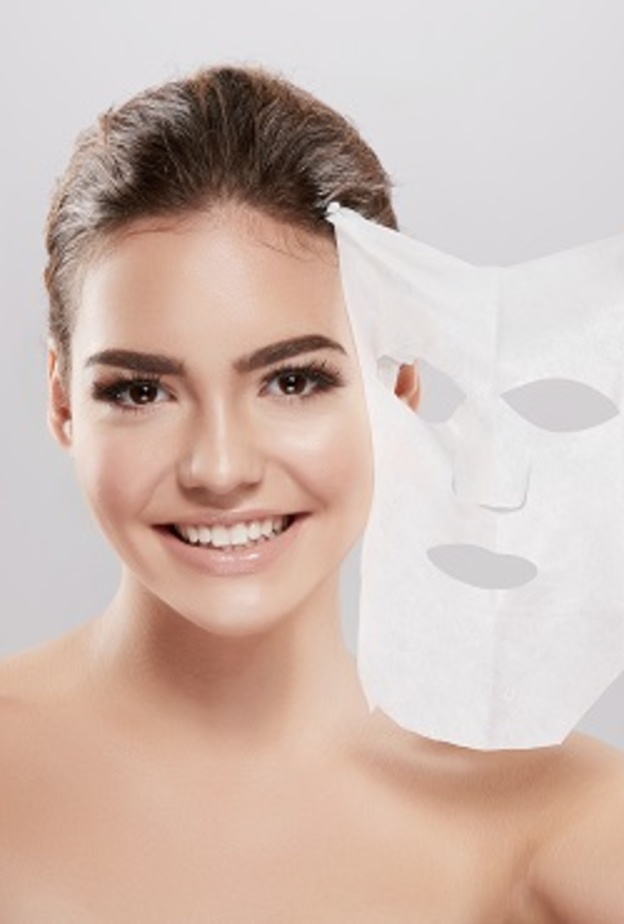 اهتمي ببشرتك من خلال تطبيق الماسكات المغذية