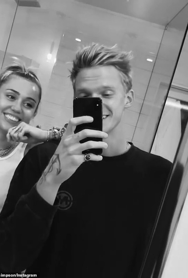 مايلي سايرس و كودي سيمبسون 