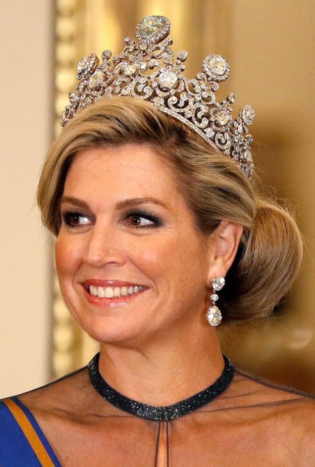 الملكة ماكسيما بتاج Dutch Emerald Parure Tiara