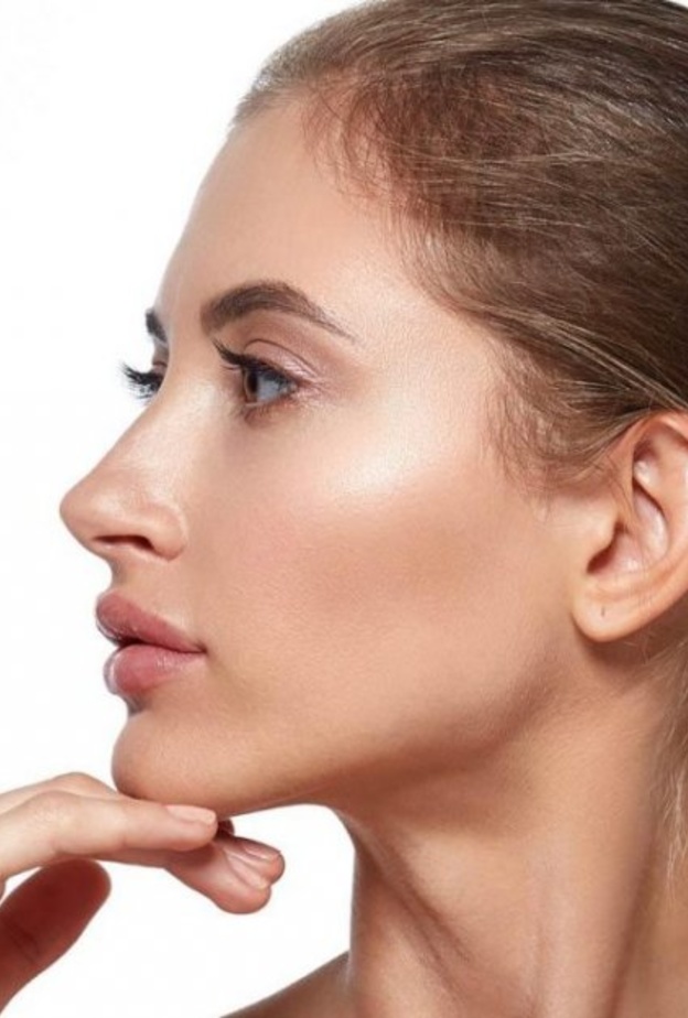 تعرفي على عملية تحديد الذقن لتحسين شكل الذقن وتحديده ليصبح أكثر دقة وجمالاً