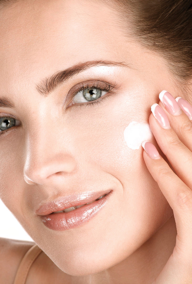 استخدمي الجليسرين كتونر للبشرة الدهنية