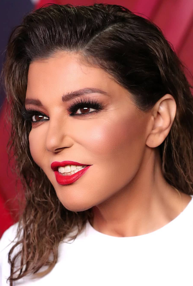 اطلالات جمالية خارجة عن المألوف في مكياج سميرة سعيد