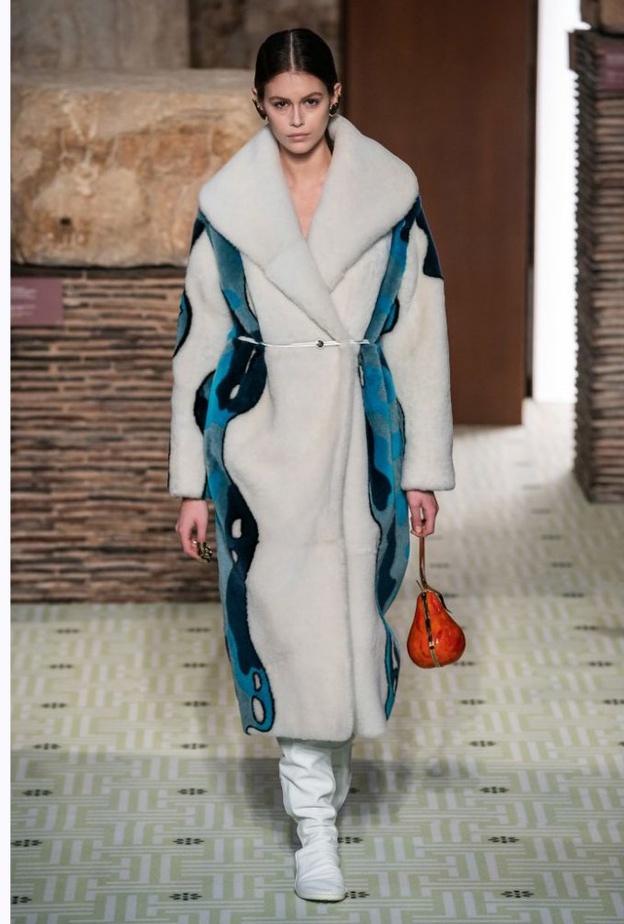 معطف فرو منLanvin