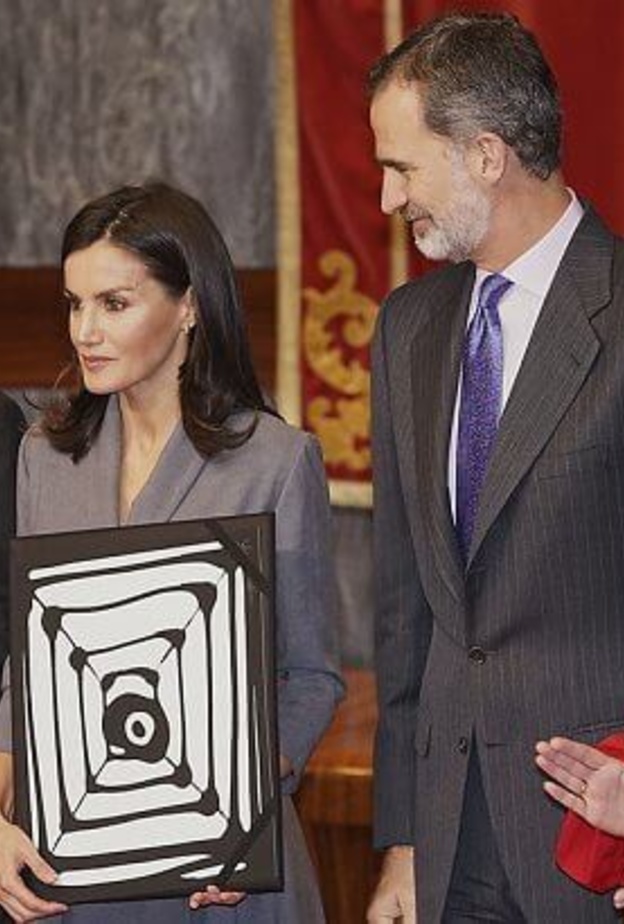 الملكة ليتيزيا تحصل على جائزة لجهودها في مكافحة العنف المنزلي والعنف ضد النساء