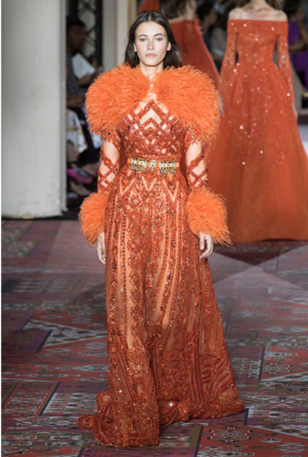 فساتين سهرة محتشمة باللون المرجاني 