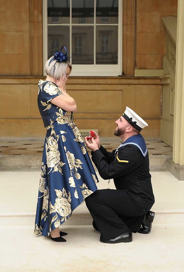 ماثيو جاليمور وخطيبته