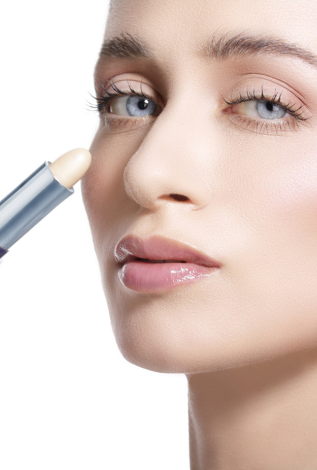 كونسيلر لاخفاء العيوب 