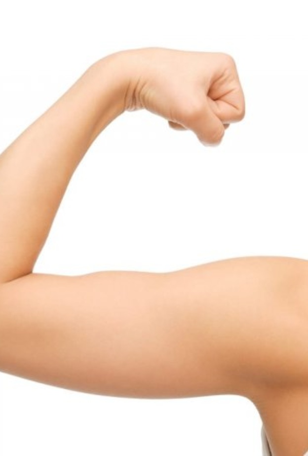 اختاري عمليات تجميل شد الزنود بالليزر للحصول على ذراعين نحيفتين