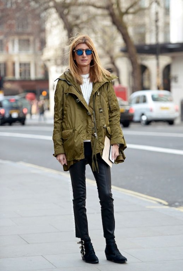 اطلالات أنثوية ناعمة باللون الأخضر العسكري