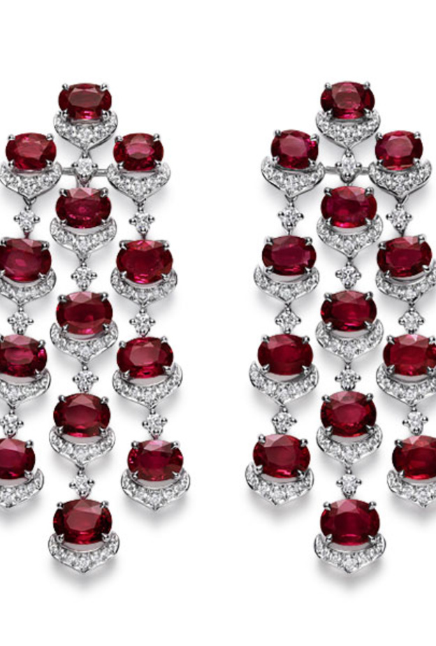 سوار عريض مزين باحجار الروبي والألماس من David Morris