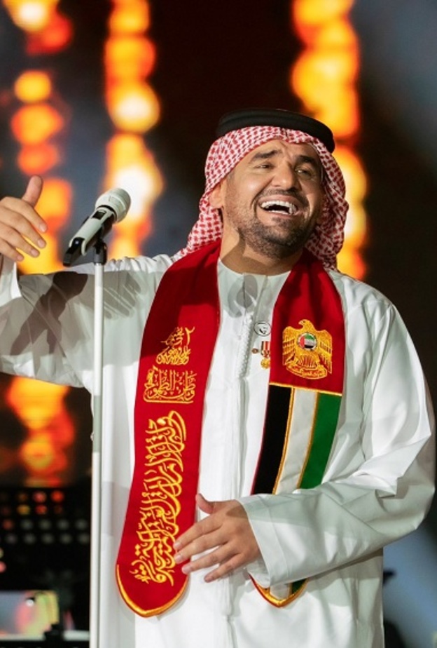 حسين الجسمي احتفل باليوم الوطني الإماراتي الـ 48