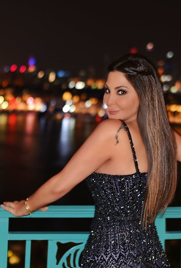 إليسا تتعرض لموقف محرج على المسرح في اوتاوا بكندا