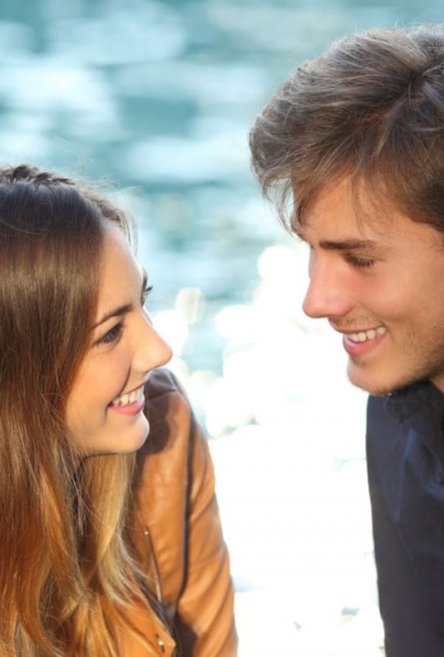 كيف تصارح المرأة الرجل بحبها