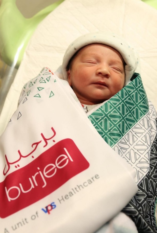 ريان أول مولود بمستشفى برجيل في اليوم الوطني الـ 48 للإمارات 