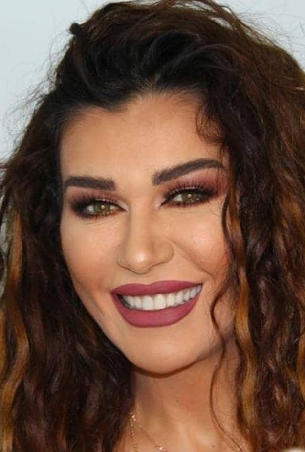  نادين الراسي اعلنت خطوبتها