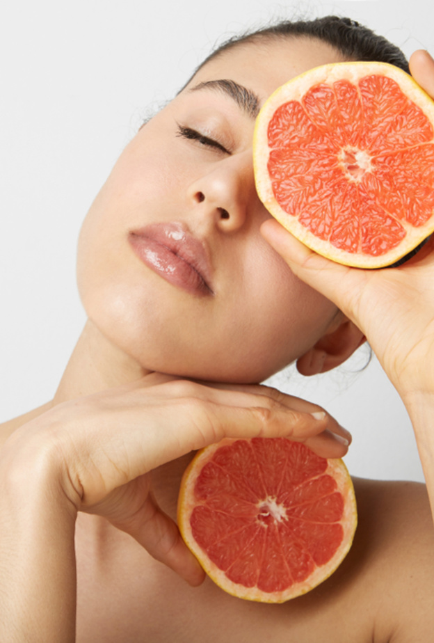 فوائد الجريب فورت للبشرة الدهنية وكيفية استخدامه