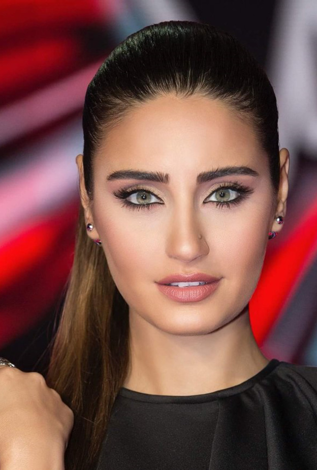 رسمات مكياج مستوحاه من ايميه صياح في مرحلة الحمل