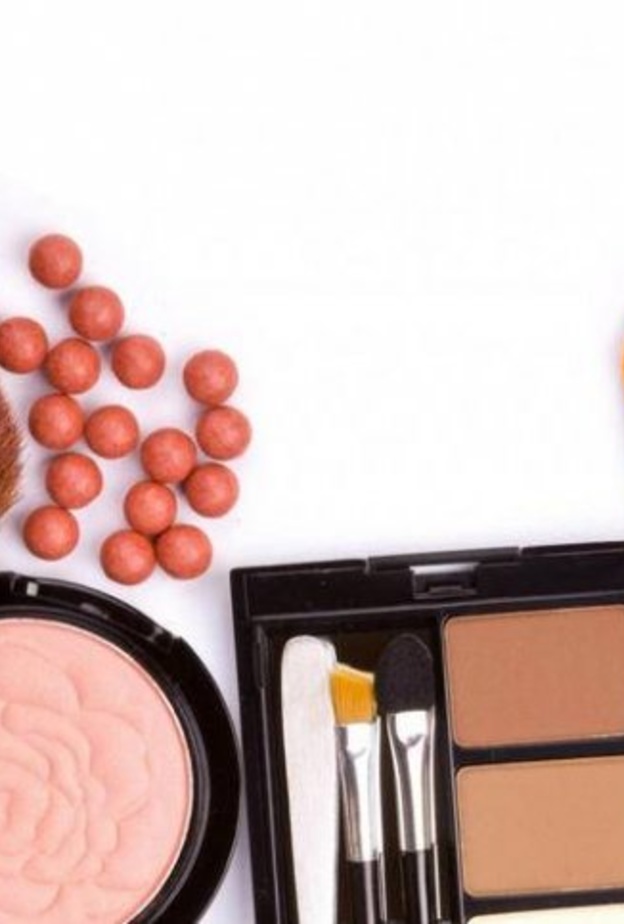  بعض منتجات الماكياج خطر على الصحة