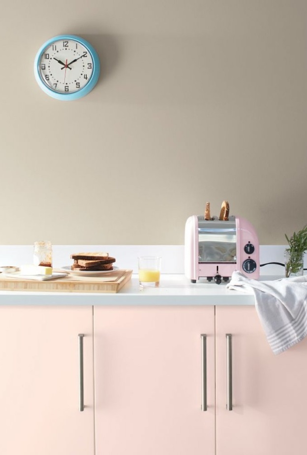 ديكور مطبخ رائع بألوان الأزرق والزهري الباستيل