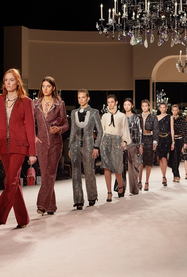 MÉTIERS D’ART .. مجموعة معاصرة أيقونية من Chanel