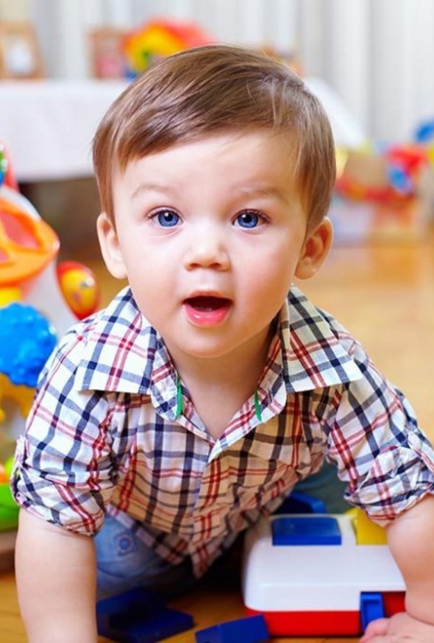 تأثير الثناء والرقابة على الأطفال الصغار