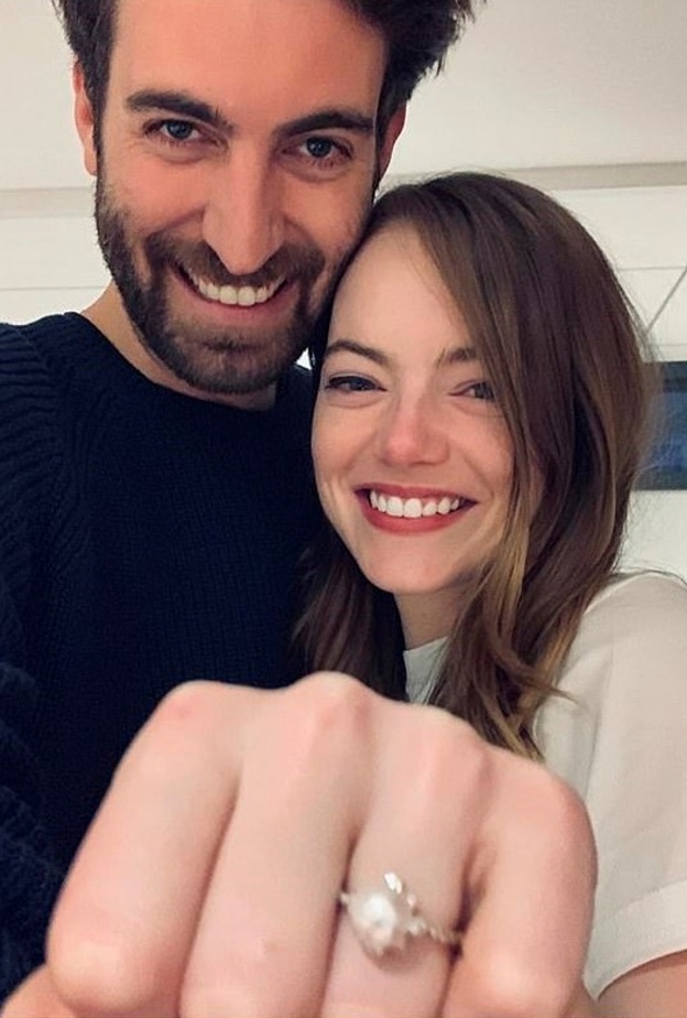  بدأت علاقة ايما ستون بخطيبها ديف ماكاري منذ نوفمبر 2017