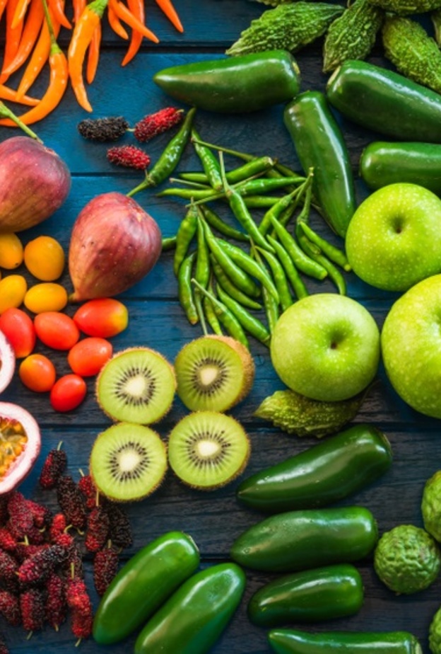 خضروات وفاكهة ملونة
