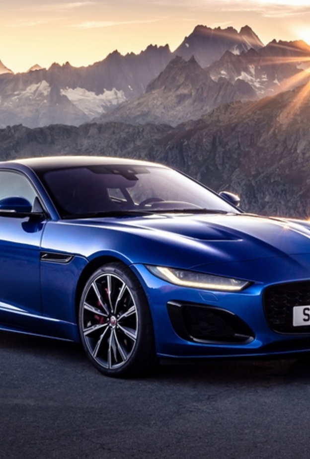 F Type تنافس سيارات بورش الرياضية