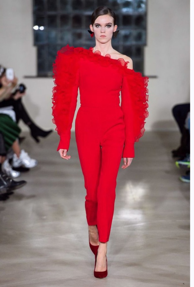 جمبسوت أحمر منDavid Koma