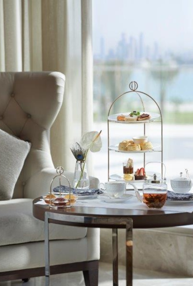 قطعة من نيويورك في مطعم بيكوك آلي كلاسيك بوالدورف أستوريا دبي بالم جميرا