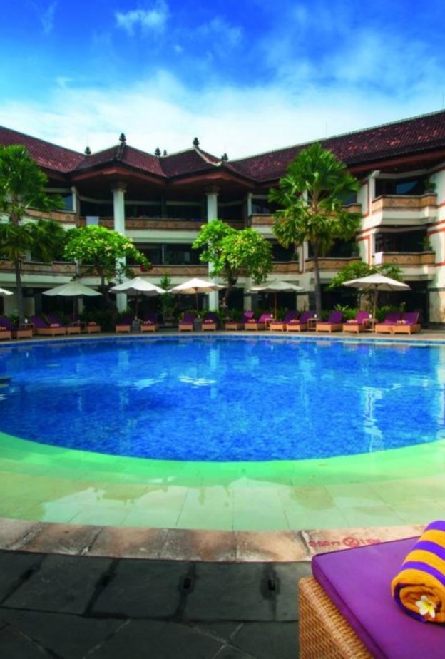افضل منتجعات بالي لشهر العسل 2020 - اينا غراند كوتا - حوض السباحة
