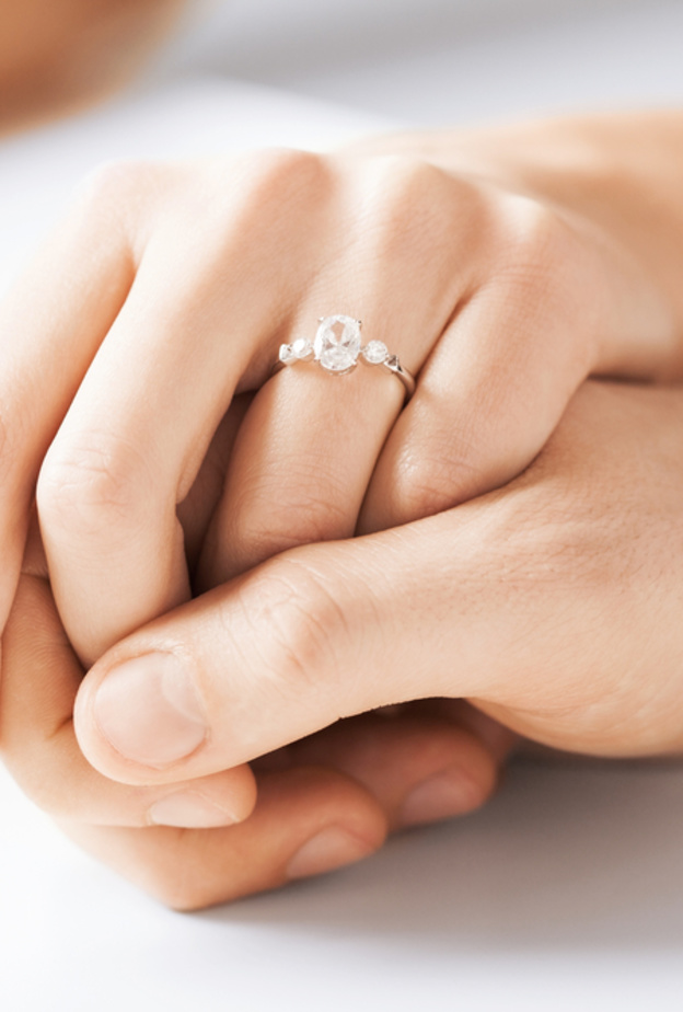 تتميز بعض المناطق العربية بعادات زفاف غريبة