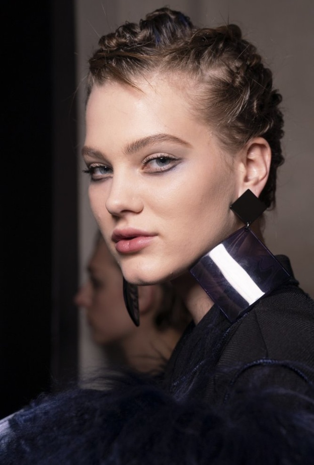 تسريحة الجدائل للشعر