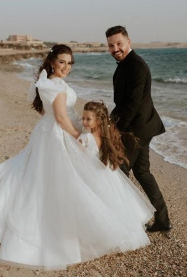 أسما شريف وابنتها