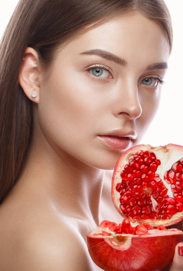 فوائد ماسك الرمان للبشرة