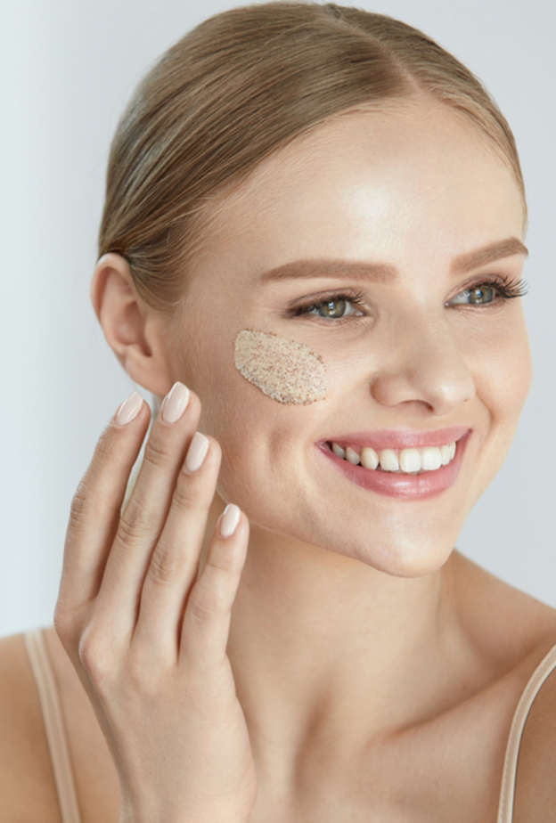 العناية بالبشرة الحساسة