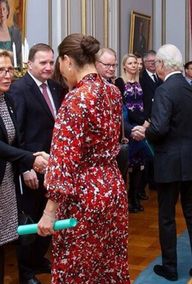 ملكة السويد وولية عهد السويد يستضيفان اجتماع جديد في القصر الملكي