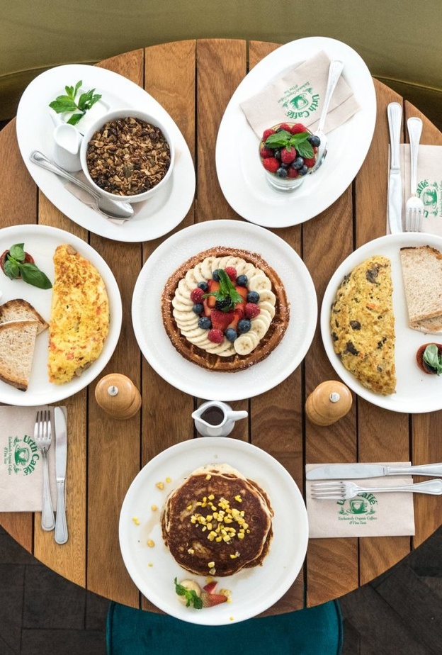 إيرث كافيه Urth Caffé