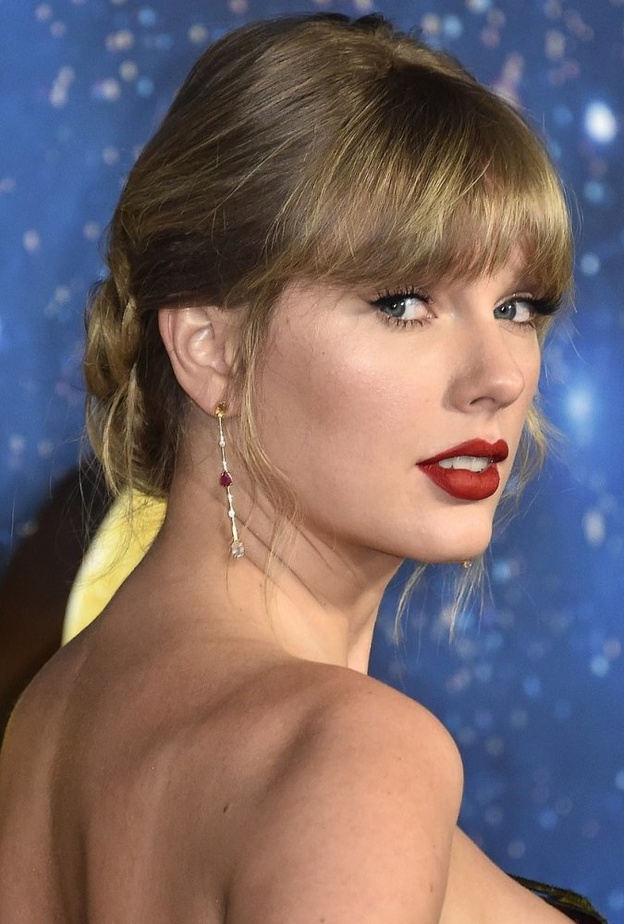 تايلور سويفت في العرض الأول من فيلم cats