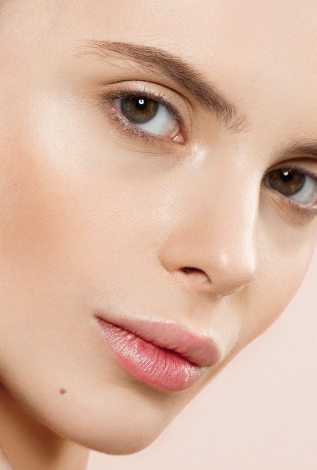 عملية رفع الحواجب