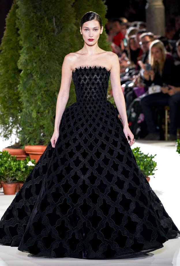 فستان سهرة اسود منفوش