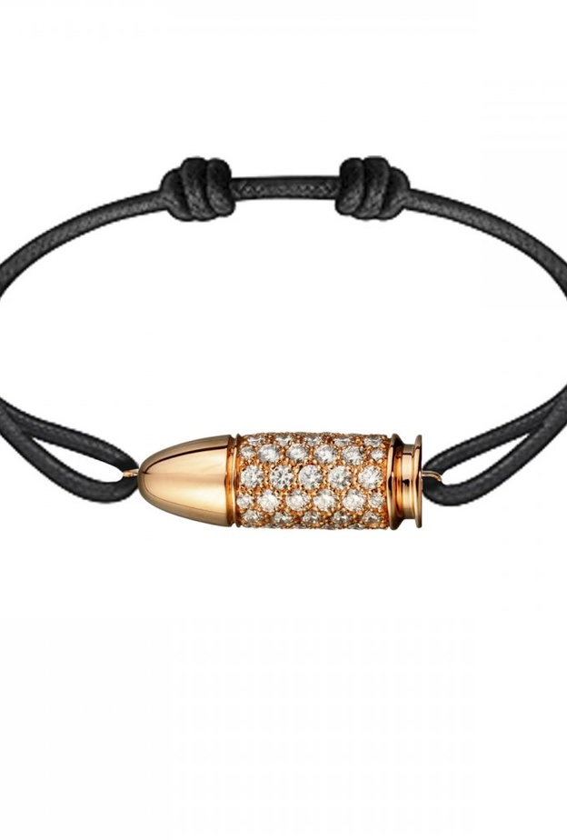 اساور خيط ملونة